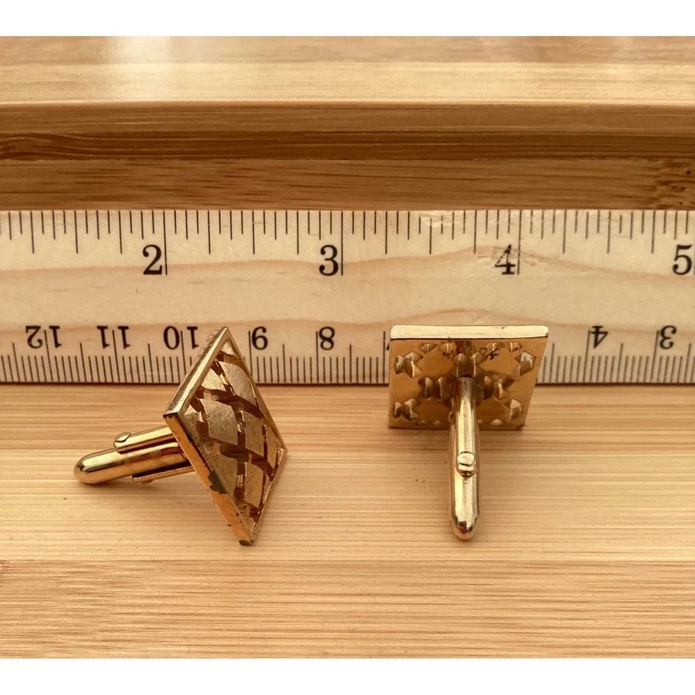 Swank Cufflinks Mens Gold Tone Geometric Open Lattice Textured Square Vintage